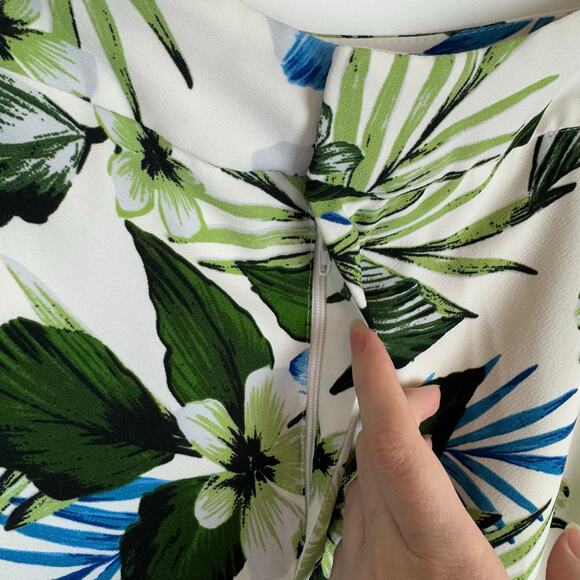 Banana Republic Womens High Rise Wide Leg‎ Floral Pants Sz 8 Tropical Vacation - Picture 4 of 16